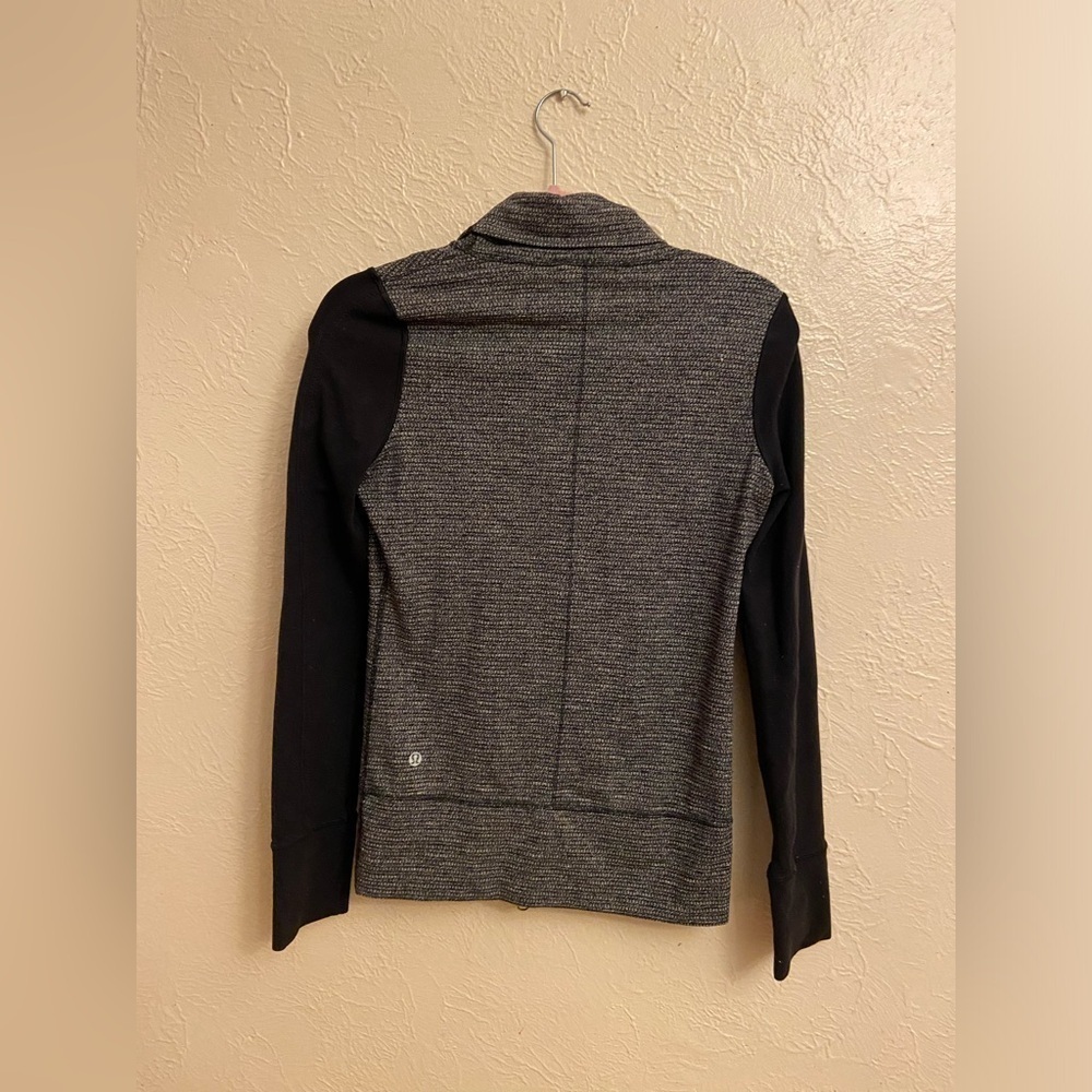 Lululemon sweater - Picture 7 of 14